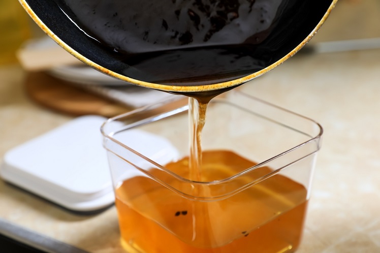 The Best Way to Dispose of Your Cooking Oil? Solidify It with