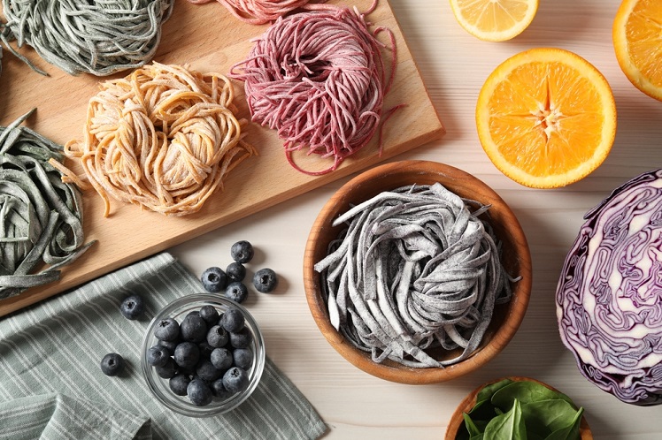 How to make natural food dyes using whole food ingredients